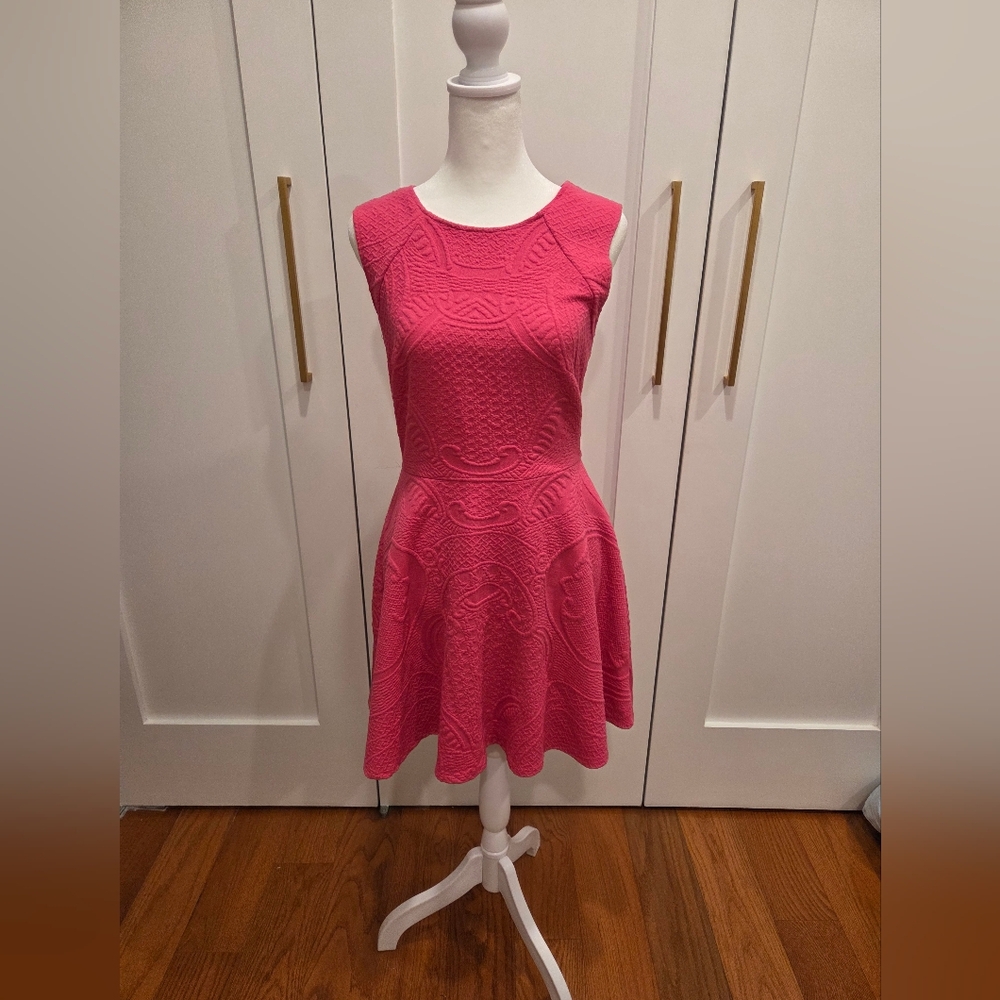 Aqua Sleeveless Textured Fit & Flare Dress in Barbie Pink Size Medium